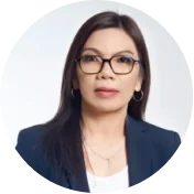 Yulia Yanto Anang (尤利娅)